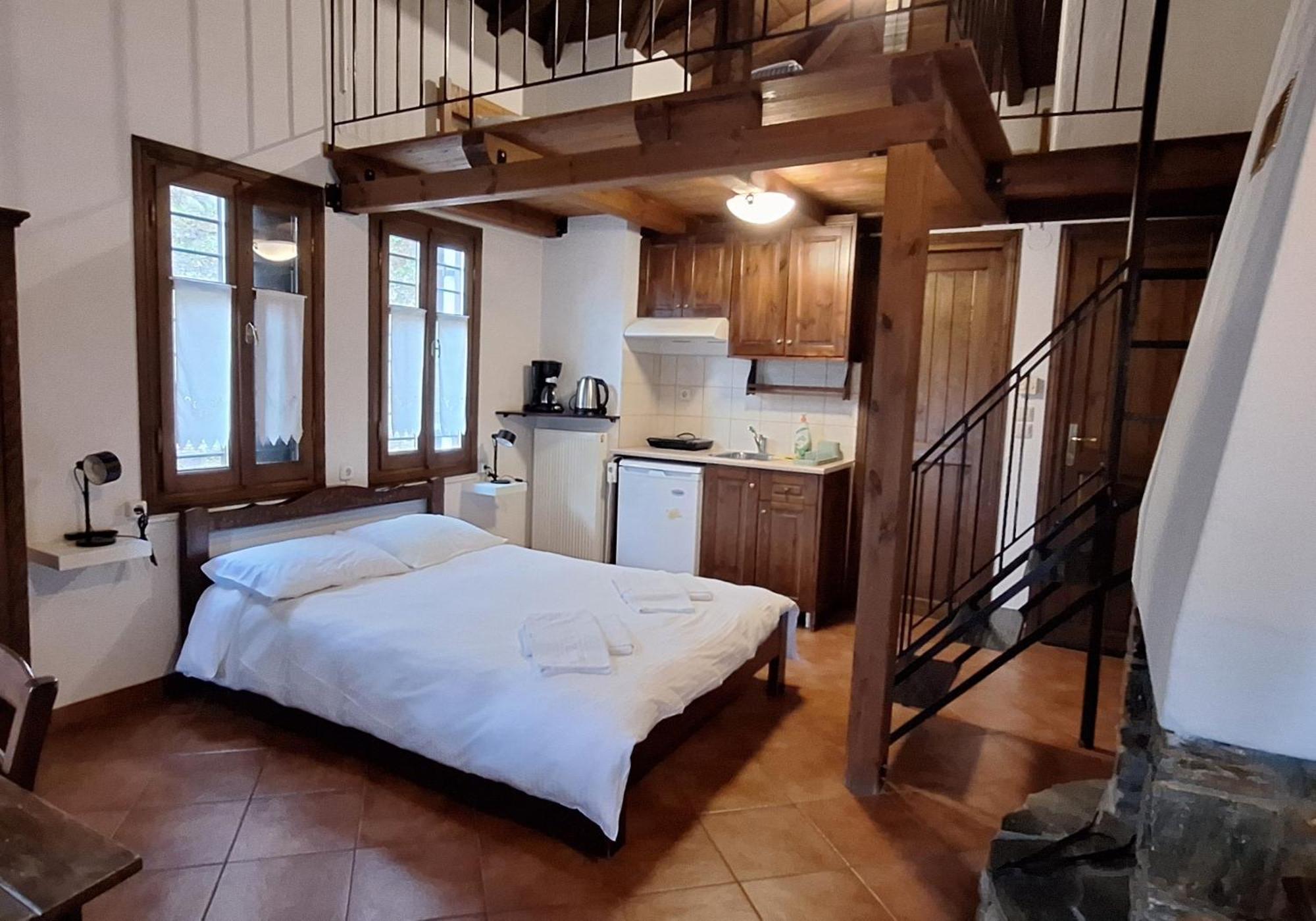 Appartement Kastania Gi à Palaios Panteleimonas Extérieur photo